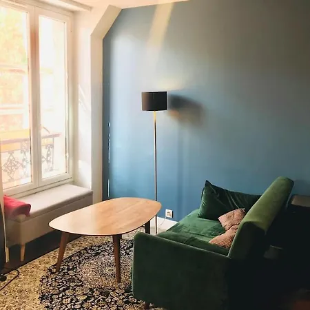 Confortable 2 Pieces - Buttes Chaumont Apartment